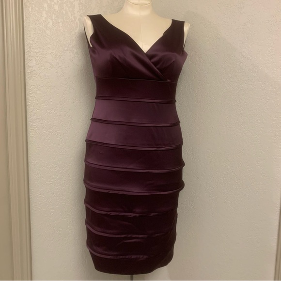 Tahari 4 Purple Tiered Cocktail Dress V-neck Sleeveless Design Isabella Demarco - Picture 1 of 4